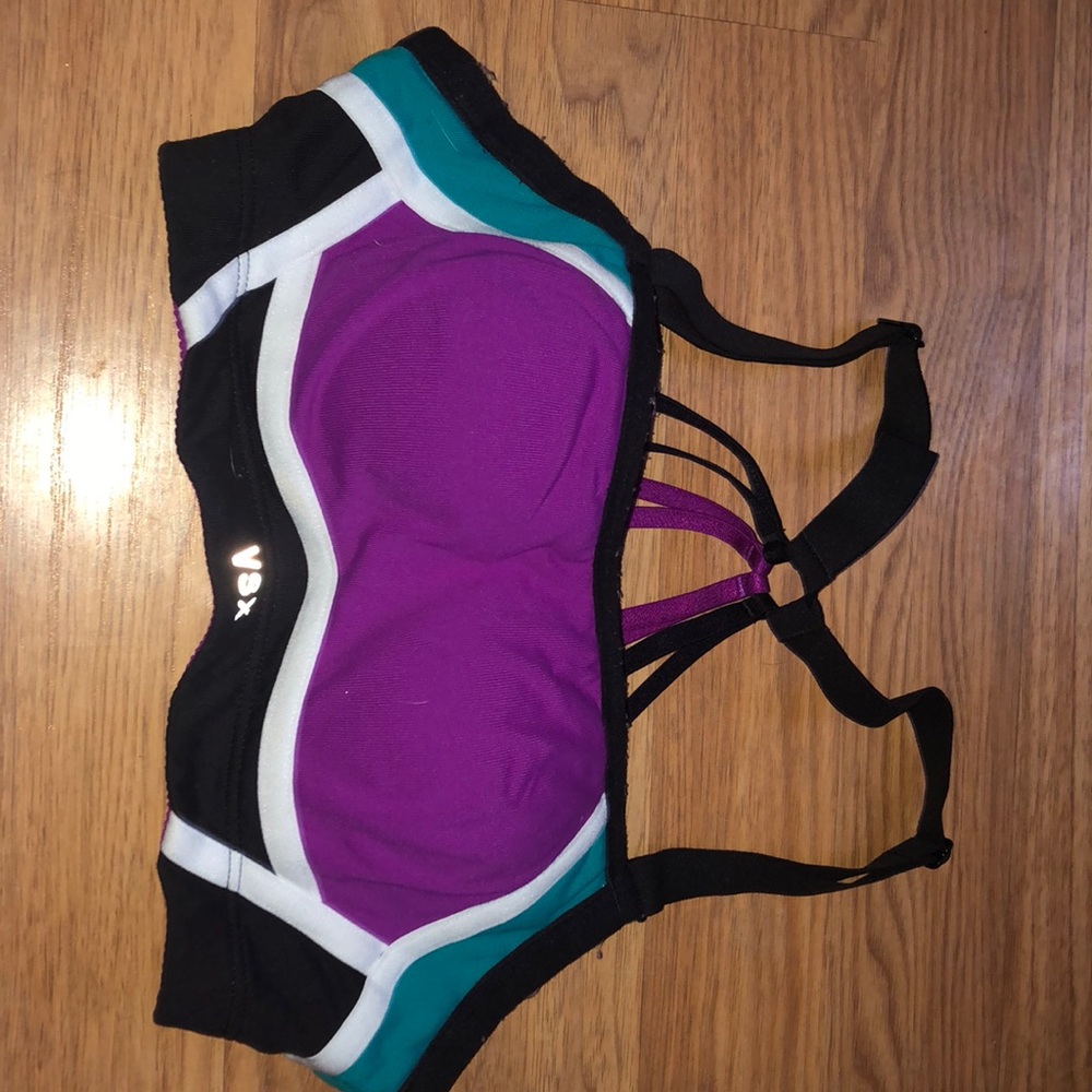 sports bra